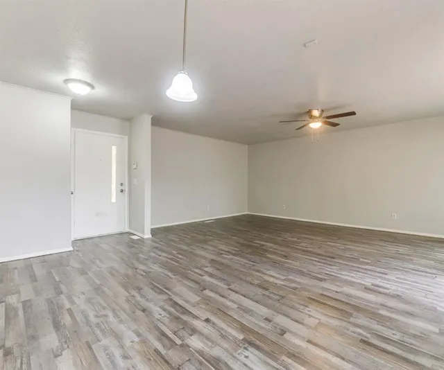 Photo 6 — 2029 NW 32nd Terrace, Oklahoma City, OK 73118