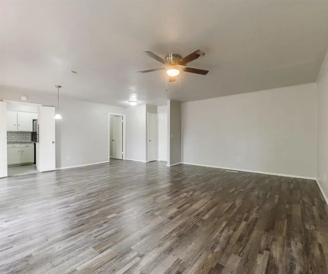 Photo 7 — 2029 NW 32nd Terrace, Oklahoma City, OK 73118