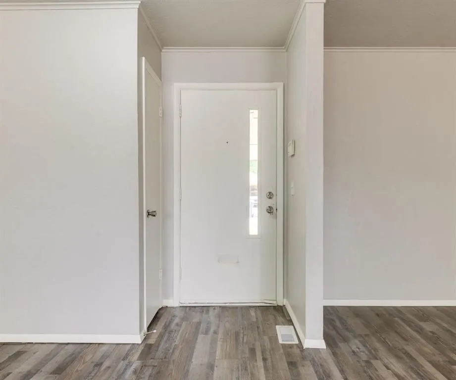Photo 9 — 2029 NW 32nd Terrace, Oklahoma City, OK 73118