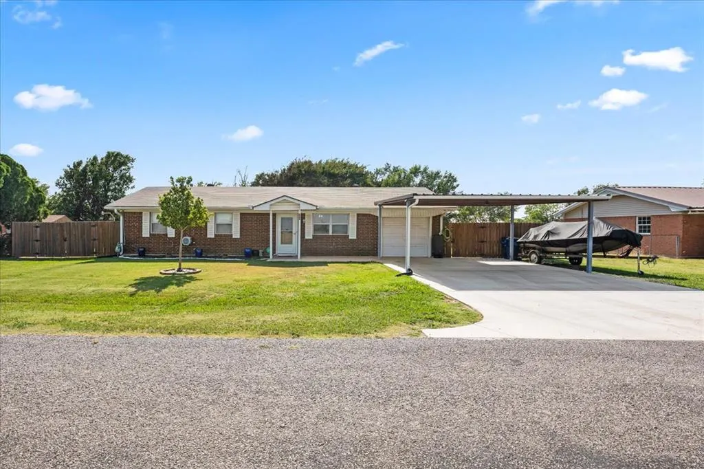 Photo 3 — 302 Park Drive, Union City, OK 73090