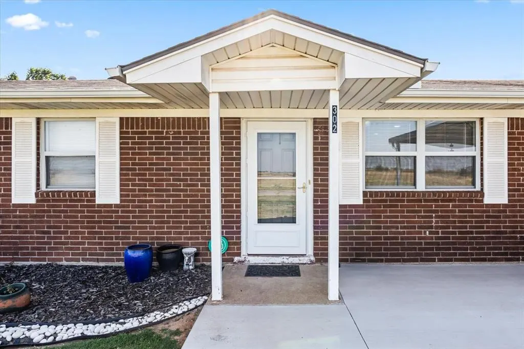 Photo 5 — 302 Park Drive, Union City, OK 73090