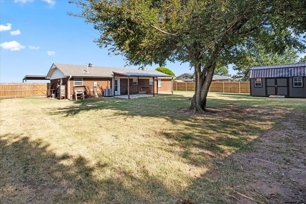 Photo 33 — 302 Park Drive, Union City, OK 73090