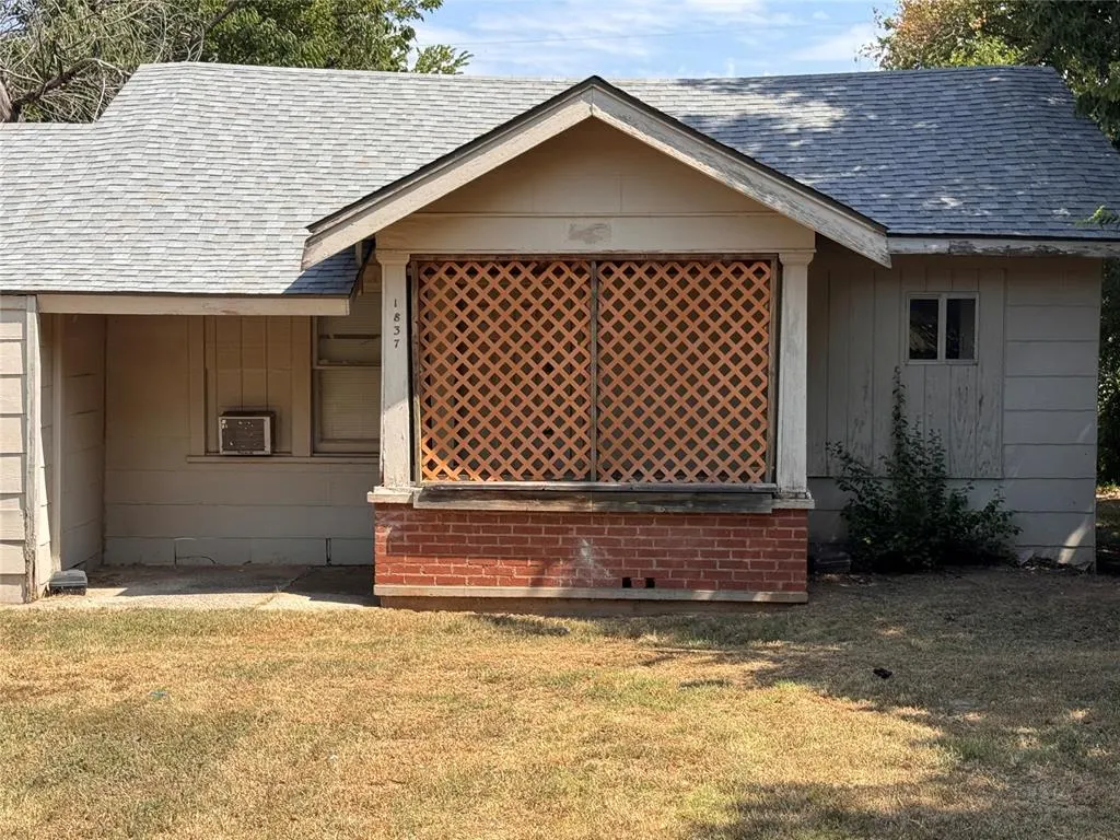 Front exterior — 1837 NE 24th Street, Oklahoma City, OK 73111