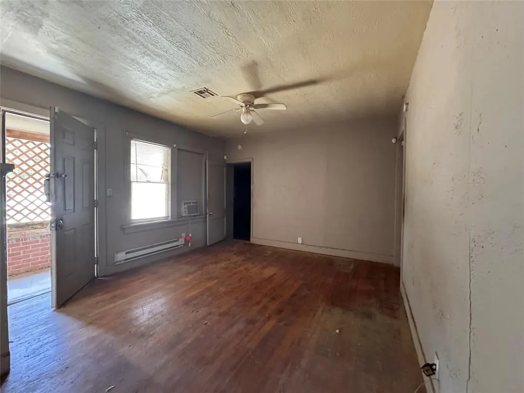 Photo 3 — 1837 NE 24th Street, Oklahoma City, OK 73111