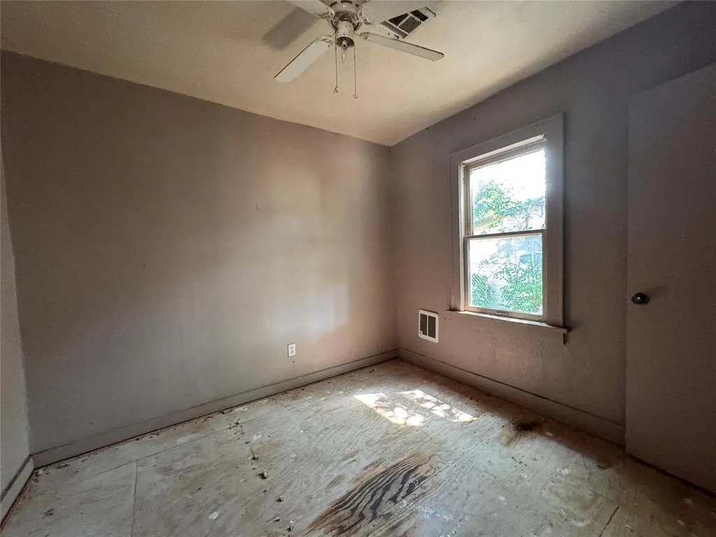 Photo 8 — 1837 NE 24th Street, Oklahoma City, OK 73111