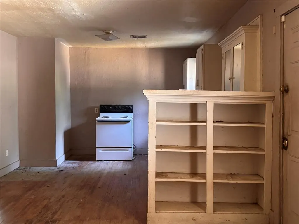 Photo 12 — 1837 NE 24th Street, Oklahoma City, OK 73111