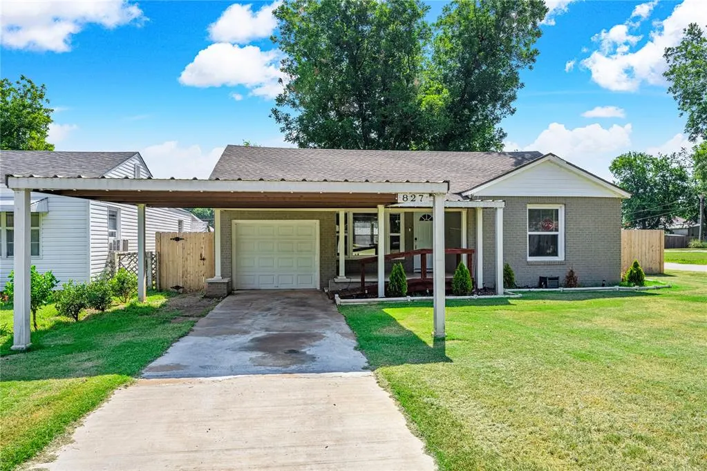 Front exterior — 827 S 20th Avenue, Chickasha, OK 73018