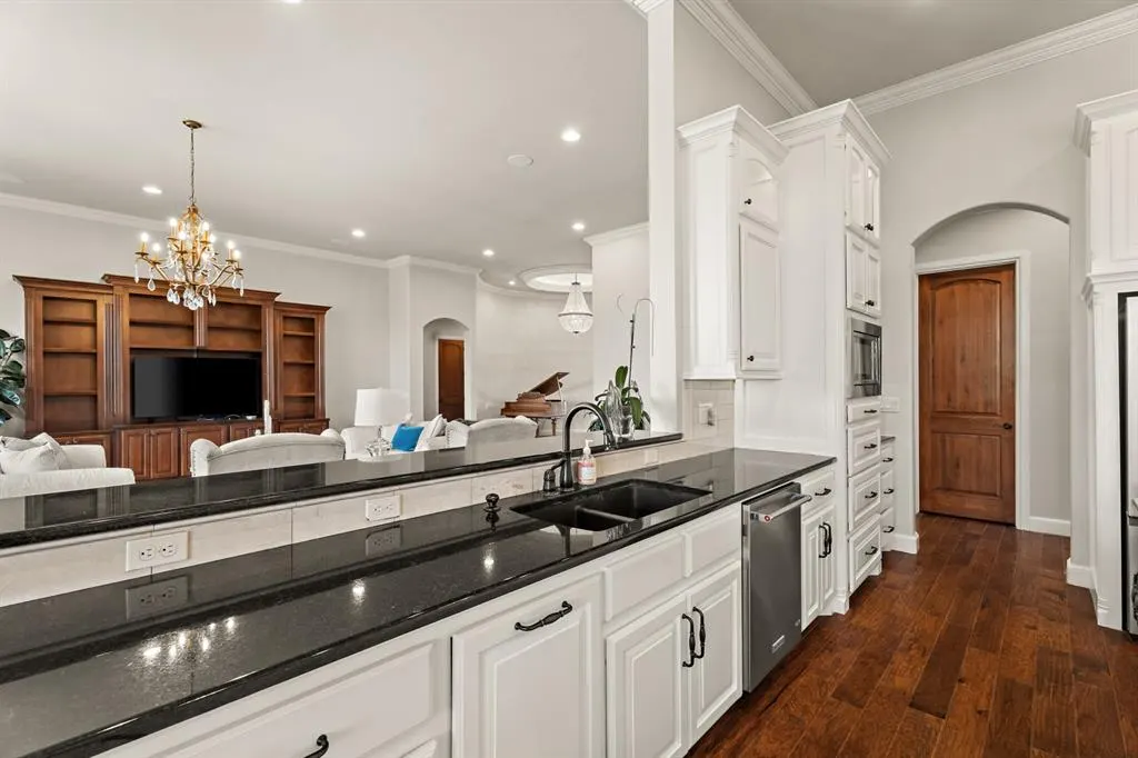 Photo 11 — 2567 Loblolly Lane, Edmond, OK 73012