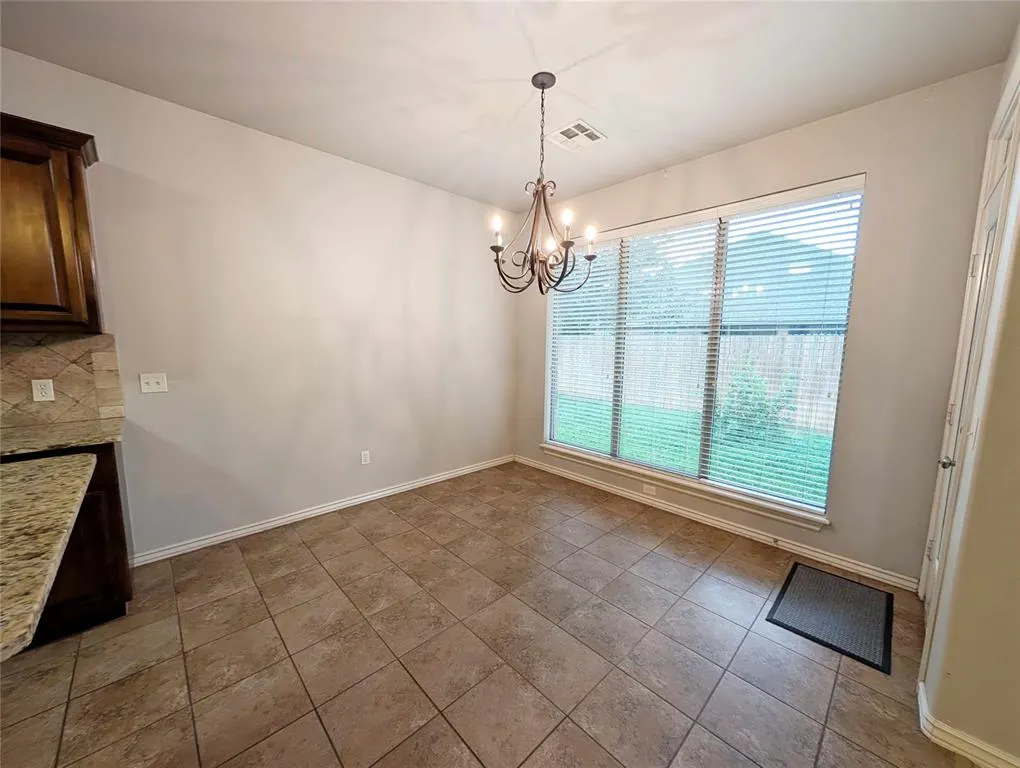 Photo 8 — 19100 Canyon Creek Place, Edmond, OK 73012