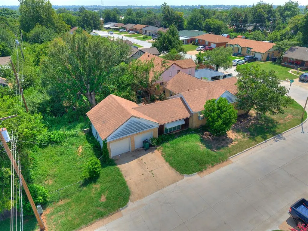 Front exterior — 1301 NE 38th Street, Oklahoma City, OK 73111