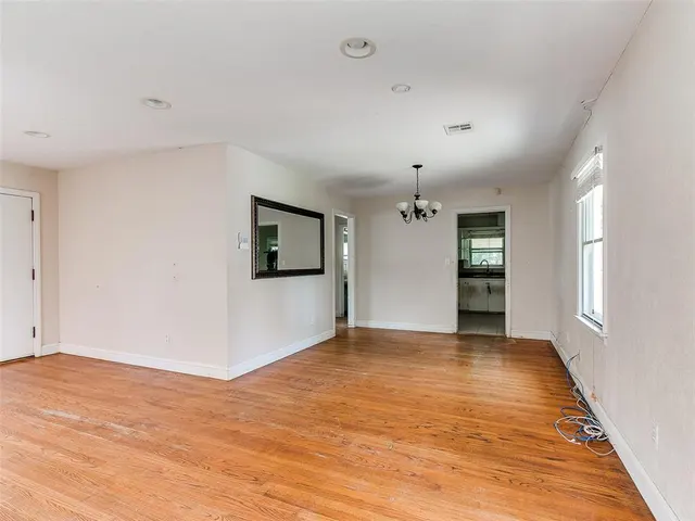 Photo 6 — 1301 NE 38th Street, Oklahoma City, OK 73111