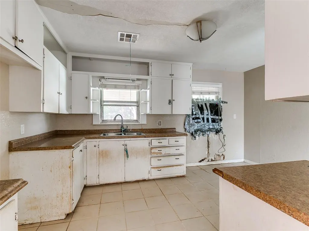 Photo 7 — 1301 NE 38th Street, Oklahoma City, OK 73111