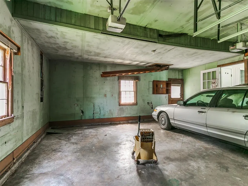 Photo 14 — 1301 NE 38th Street, Oklahoma City, OK 73111