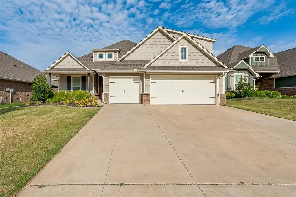 Photo 2 — 609 Side Track Road, Yukon, OK 73099