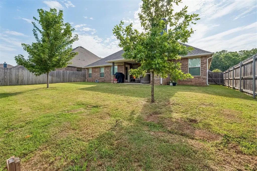 Photo 39 — 609 Side Track Road, Yukon, OK 73099