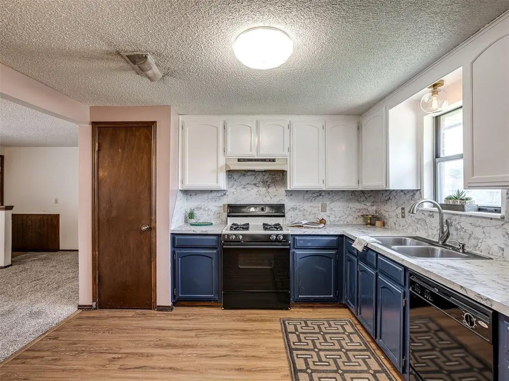 Photo 13 — 2010 Rising Hill Drive, Norman, OK 73071