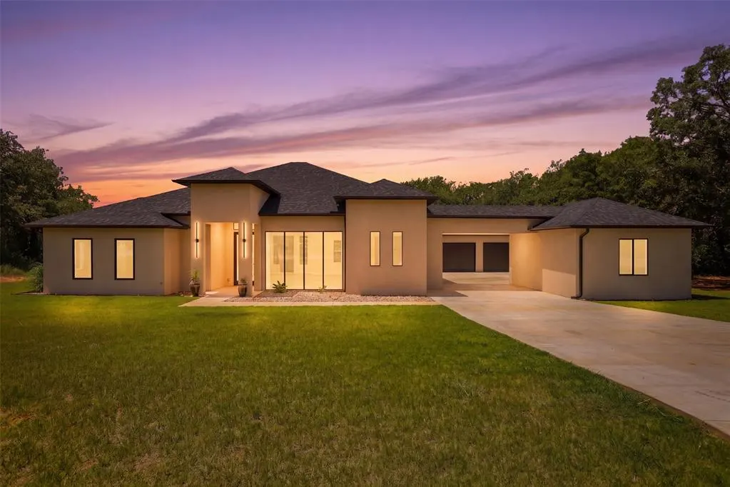 Photo 2 — 2319 Clubhouse Drive, Blanchard, OK 73010
