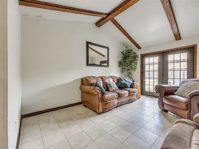 Photo 6 — 1613 Kingsgate Road, Oklahoma City, OK 73159