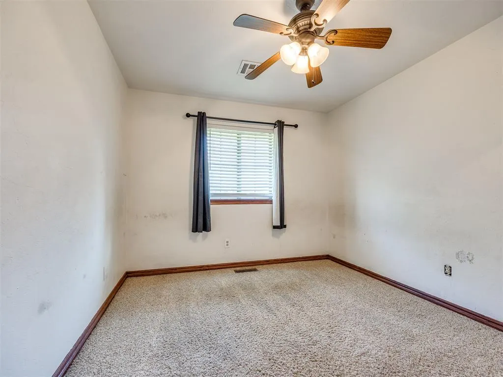 Photo 11 — 1613 Kingsgate Road, Oklahoma City, OK 73159