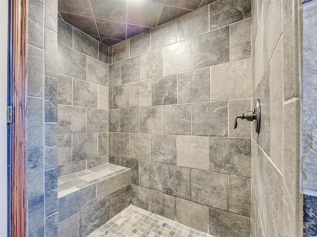 Photo 13 — 1613 Kingsgate Road, Oklahoma City, OK 73159