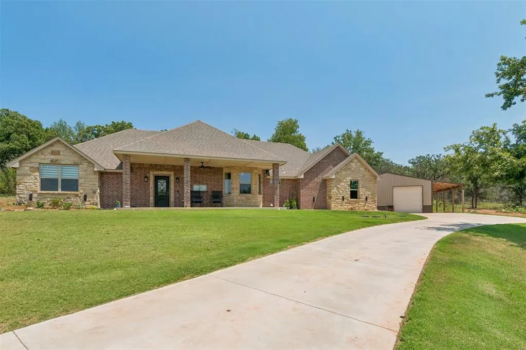 Front exterior — 8580 N Luther Road, Harrah, OK 73045