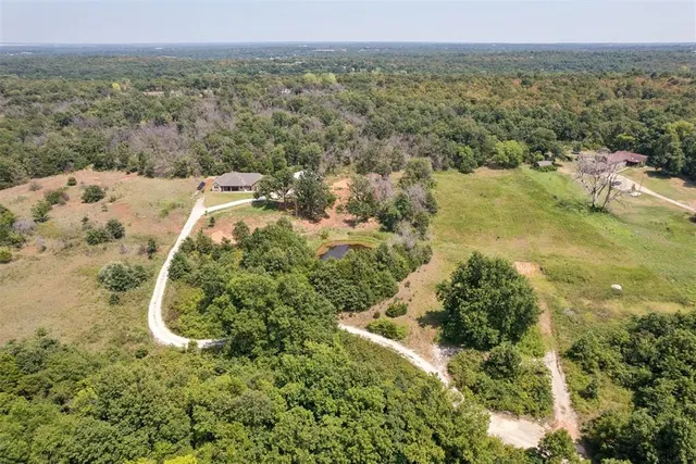 Photo 2 — 8580 N Luther Road, Harrah, OK 73045