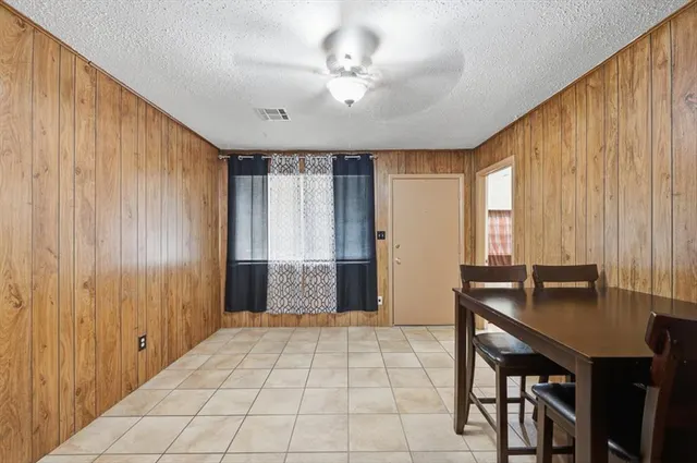 Photo 7 — 811 NW 1st Street, Moore, OK 73160
