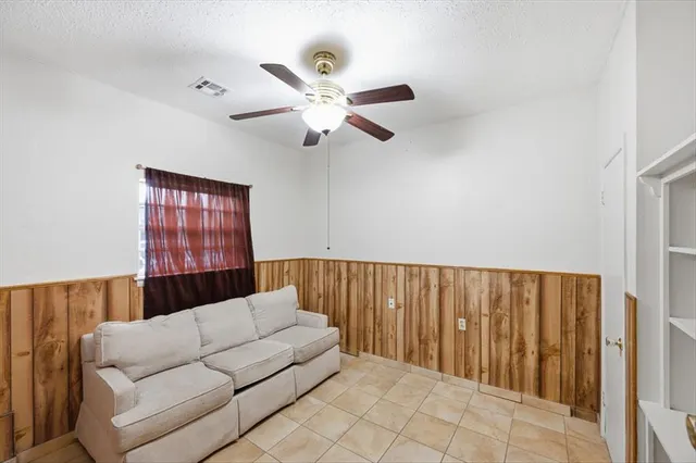 Photo 8 — 811 NW 1st Street, Moore, OK 73160