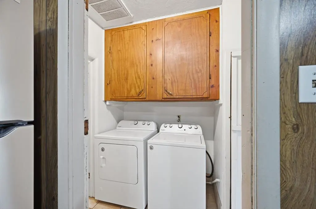 Photo 14 — 811 NW 1st Street, Moore, OK 73160