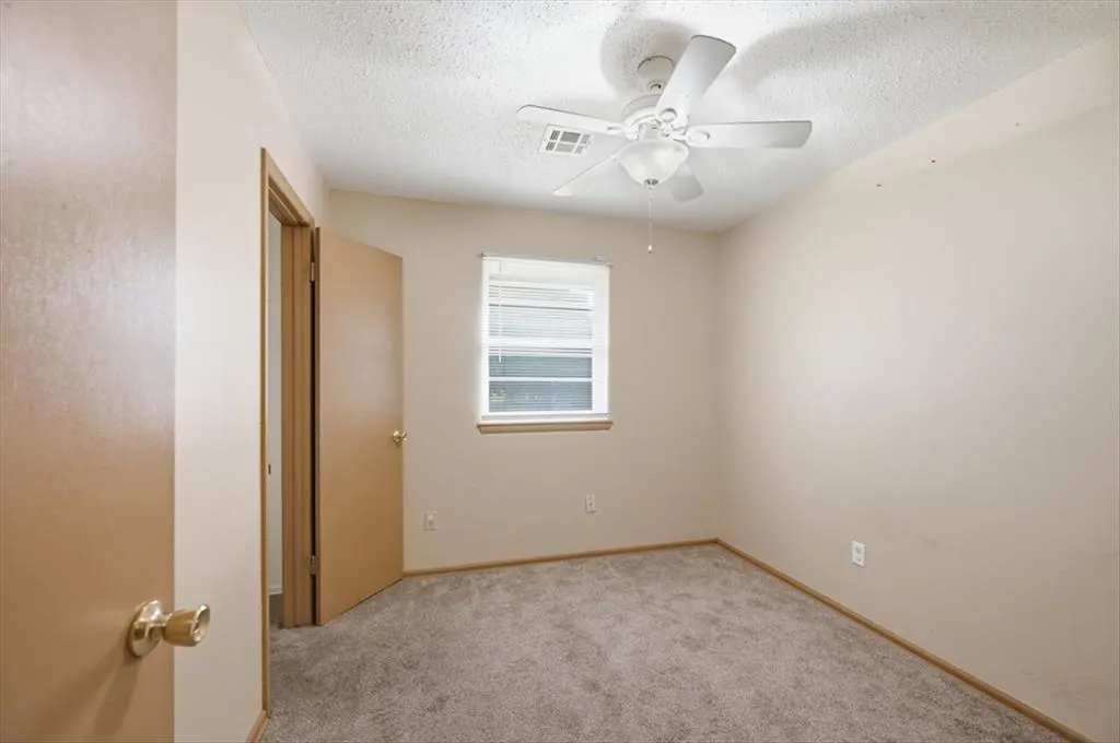 Photo 20 — 811 NW 1st Street, Moore, OK 73160