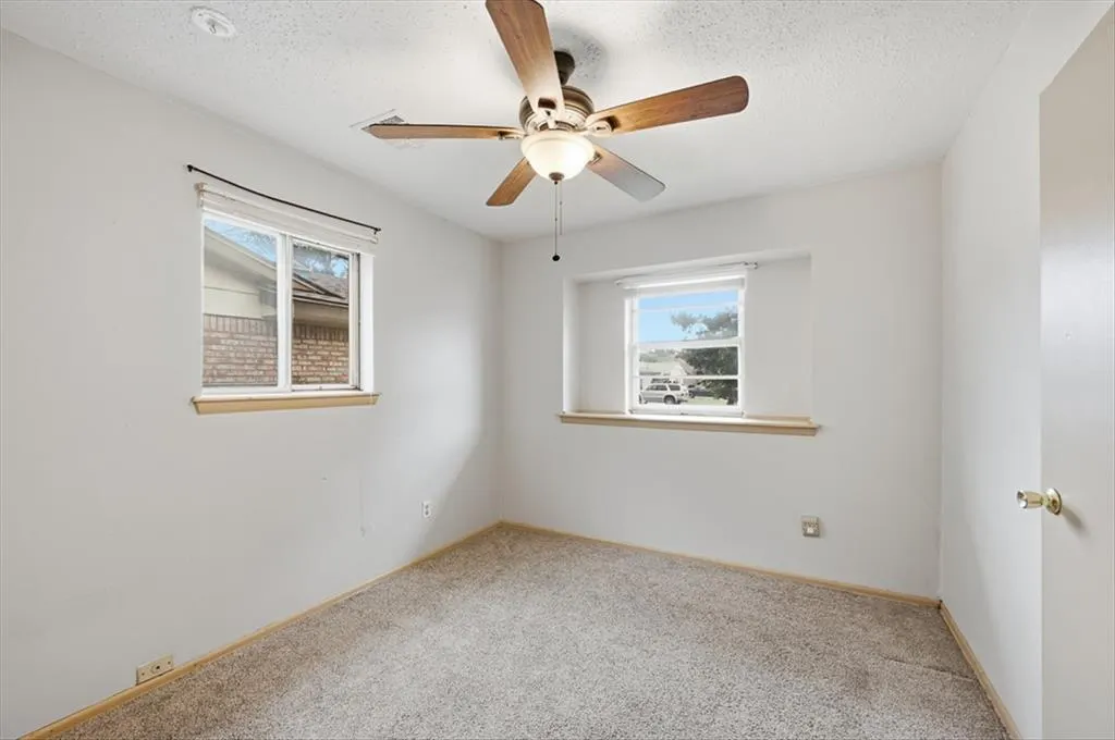 Photo 22 — 811 NW 1st Street, Moore, OK 73160