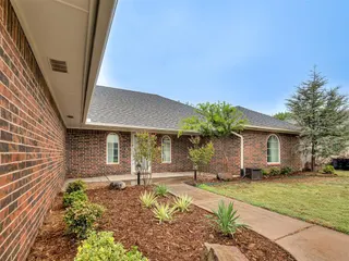 Sold home at 11616 Century Drive