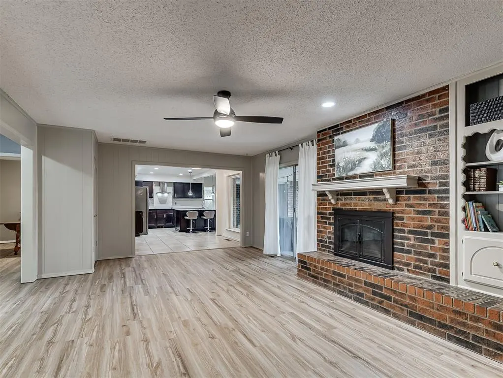 Photo 5 — 11616 Century Drive, Oklahoma City, OK 73162