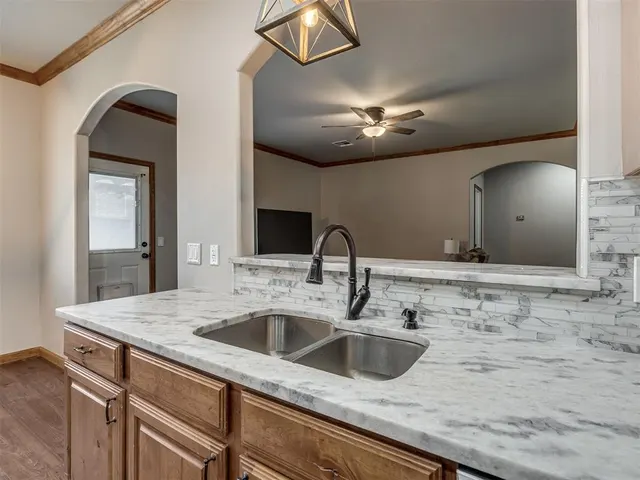 Photo 8 — 11521 SW 25th Street, Yukon, OK 73099