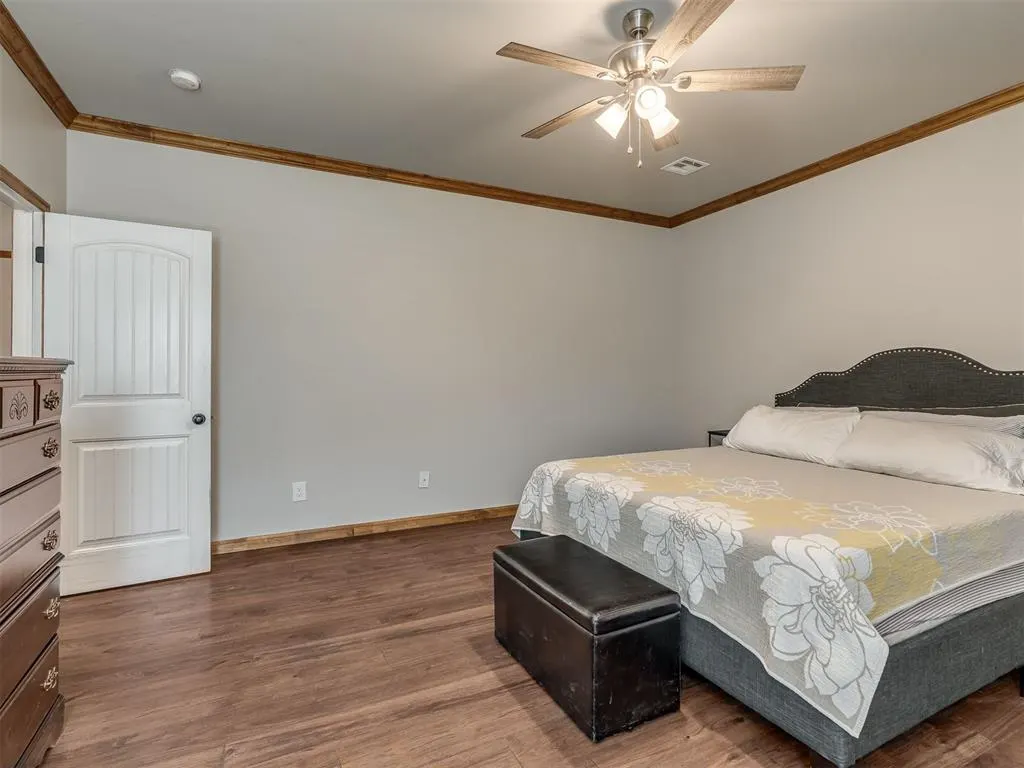 Photo 14 — 11521 SW 25th Street, Yukon, OK 73099