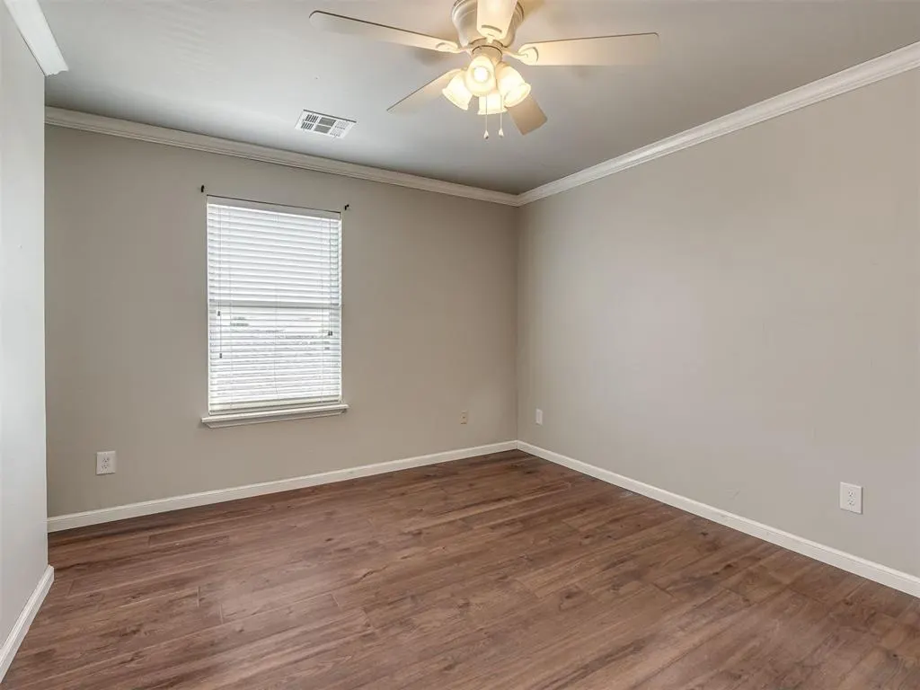 Photo 18 — 11521 SW 25th Street, Yukon, OK 73099