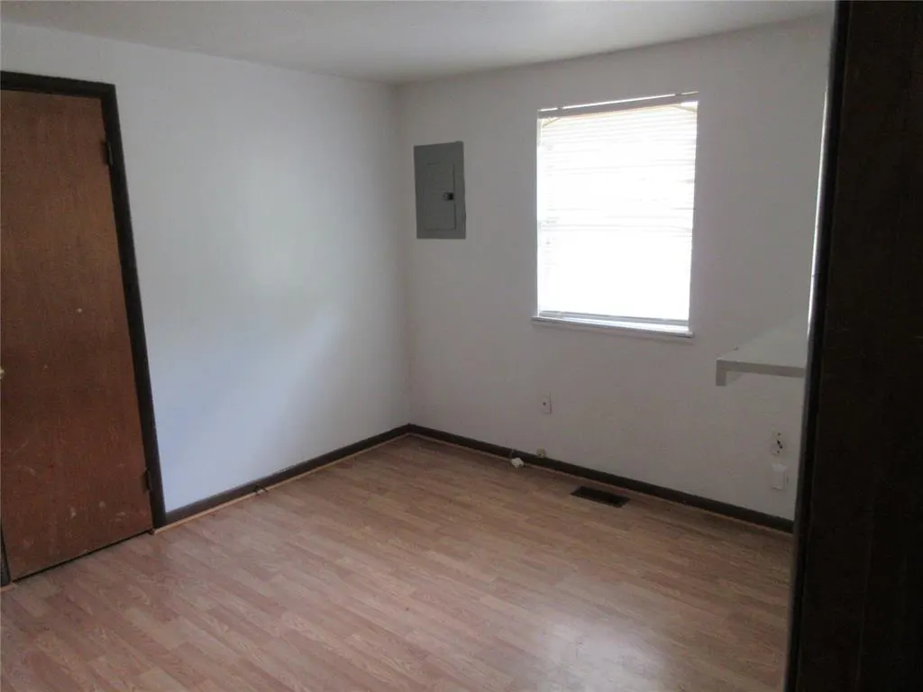 Photo 6 — 104 Robin Lane, Tecumseh, OK 74873