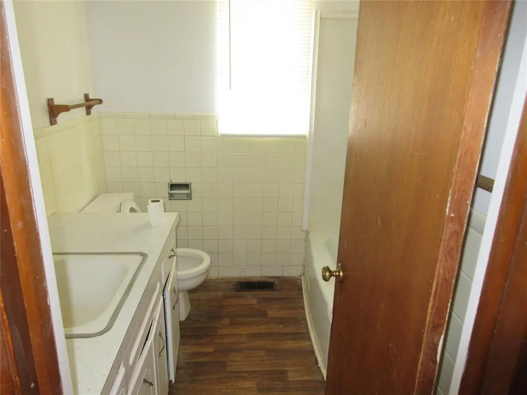 Photo 9 — 104 Robin Lane, Tecumseh, OK 74873