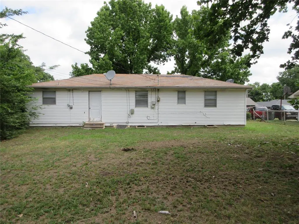 Photo 10 — 104 Robin Lane, Tecumseh, OK 74873