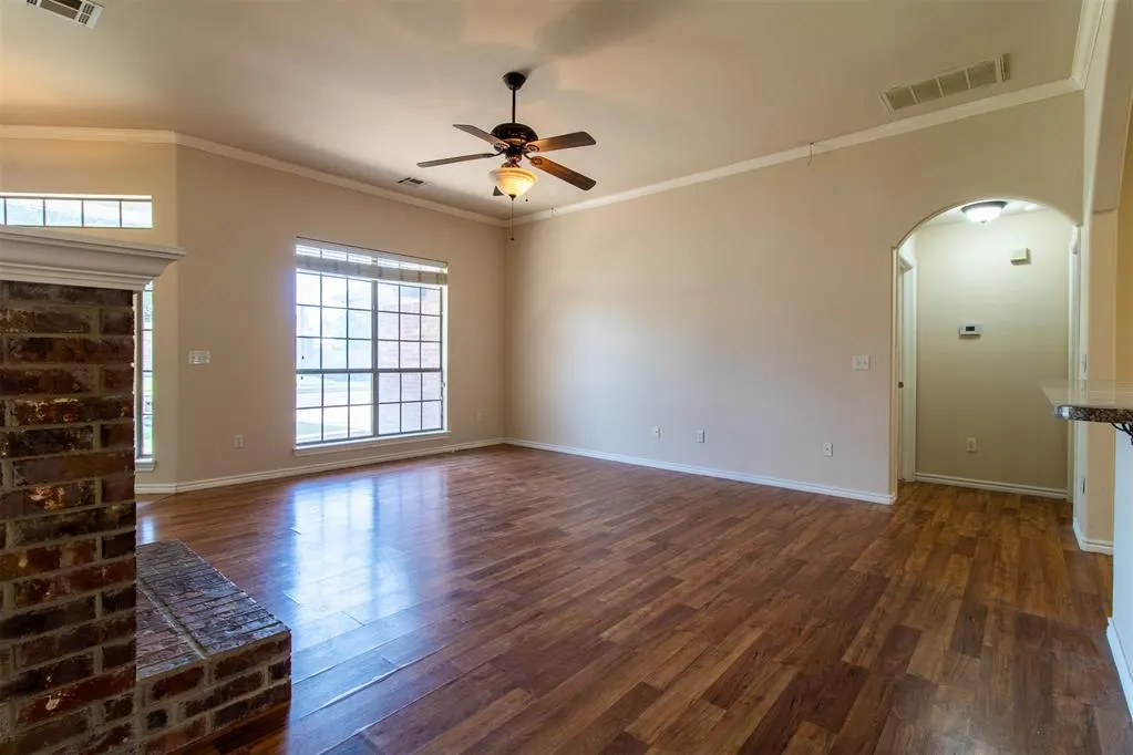 Photo 8 — 8121 Woodhue Drive, Oklahoma City, OK 73135