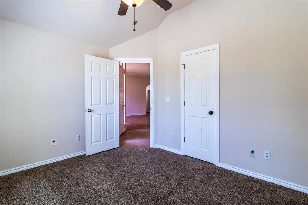 Photo 11 — 8121 Woodhue Drive, Oklahoma City, OK 73135