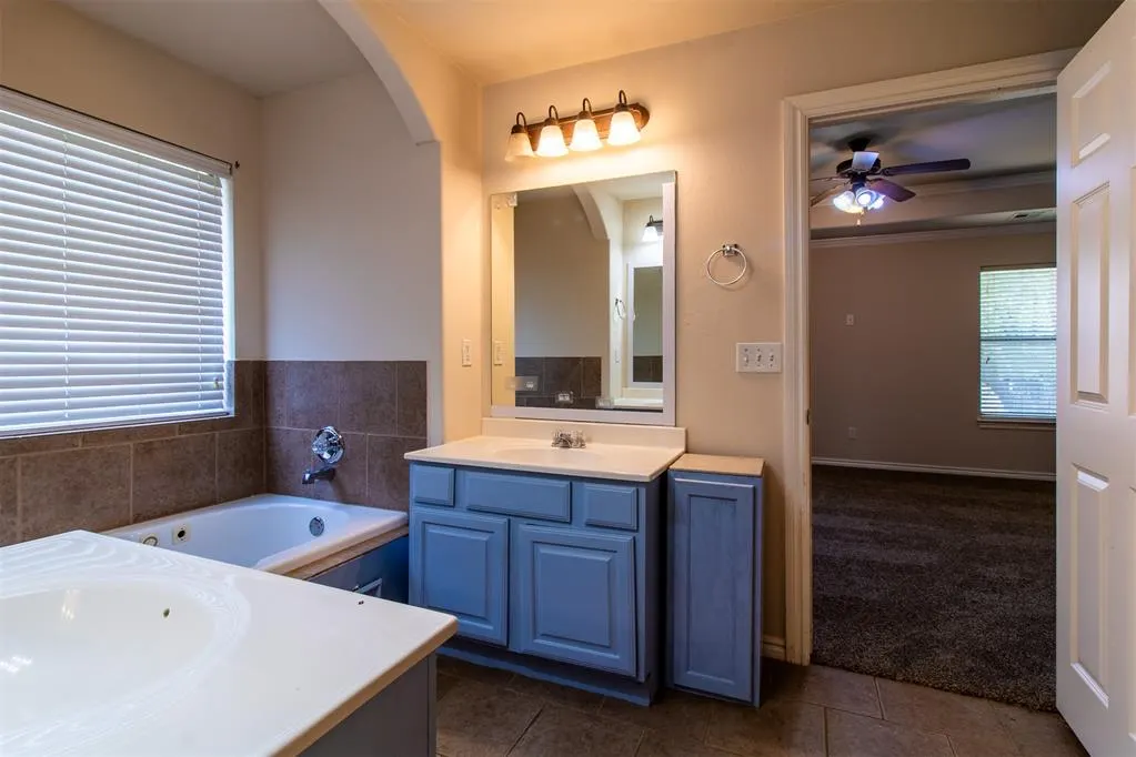 Photo 25 — 8121 Woodhue Drive, Oklahoma City, OK 73135