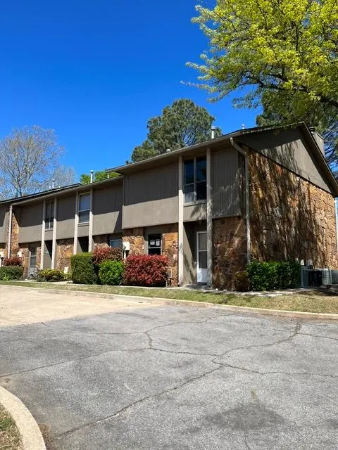 Photo 2 — 7012 Lakeshore Drive, Eufaula, OK 74432