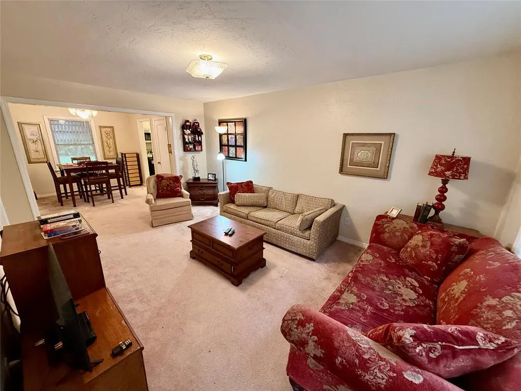 Photo 4 — 2932 NW 35th Street, Oklahoma City, OK 73112