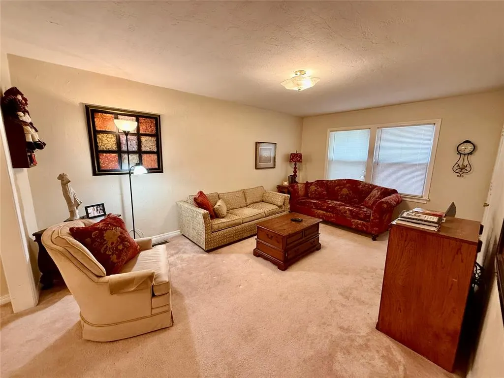 Photo 6 — 2932 NW 35th Street, Oklahoma City, OK 73112