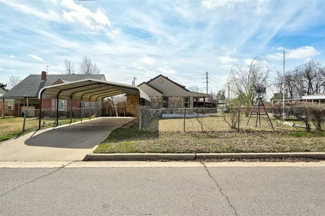 Photo 7 — 2532 NW 38th Street, Oklahoma City, OK 73112