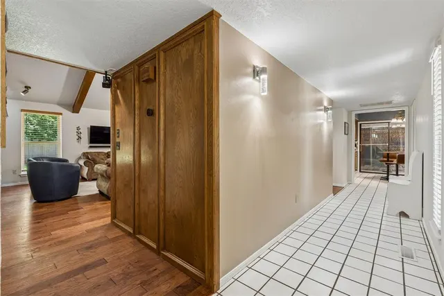 Photo 4 — 1220 Knights Bridge Road, Edmond, OK 73034