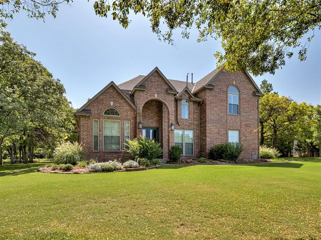 Photo 2 — 10049 Hidden Hollow Lane, Oklahoma City, OK 73151