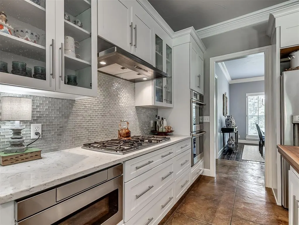 Photo 17 — 10049 Hidden Hollow Lane, Oklahoma City, OK 73151
