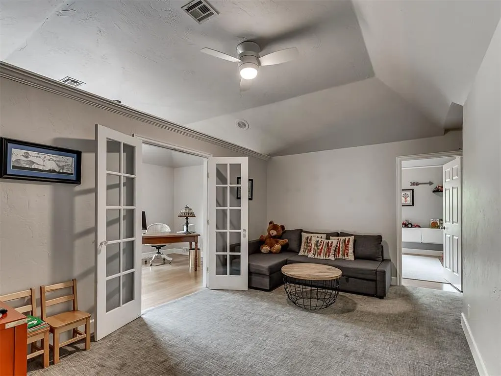 Photo 38 — 10049 Hidden Hollow Lane, Oklahoma City, OK 73151